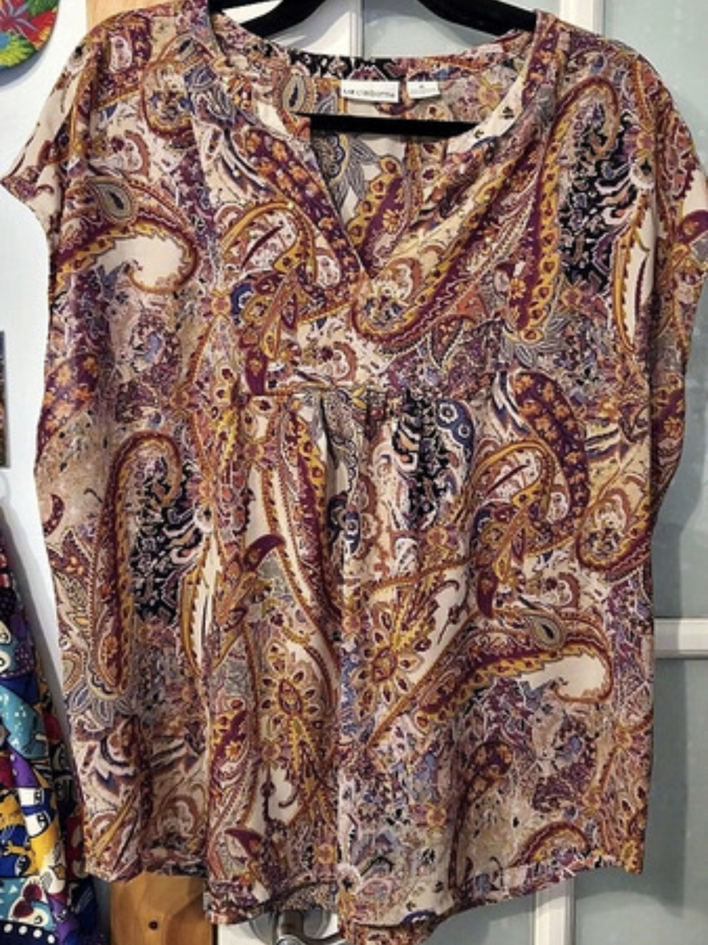 Liz Claiborne Paisley Short Sleeve Blouse in Light Fabric